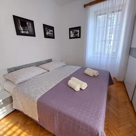 App Old Garden House Apartment Šibenik