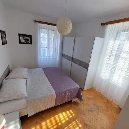 App Old Garden House Apartment Šibenik