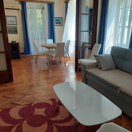 App Old Garden House Apartment *