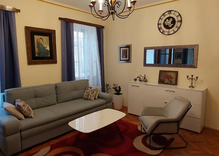 App Old Garden House *